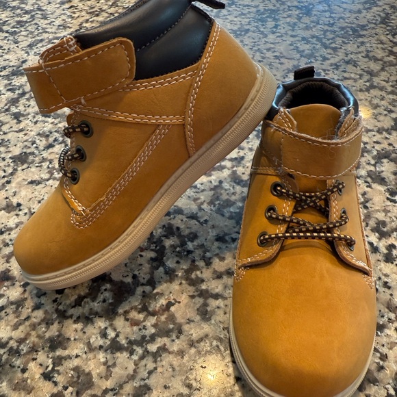 NWOT Max & Jake Little Kids Tan Ankle Boots - Picture 1 of 5